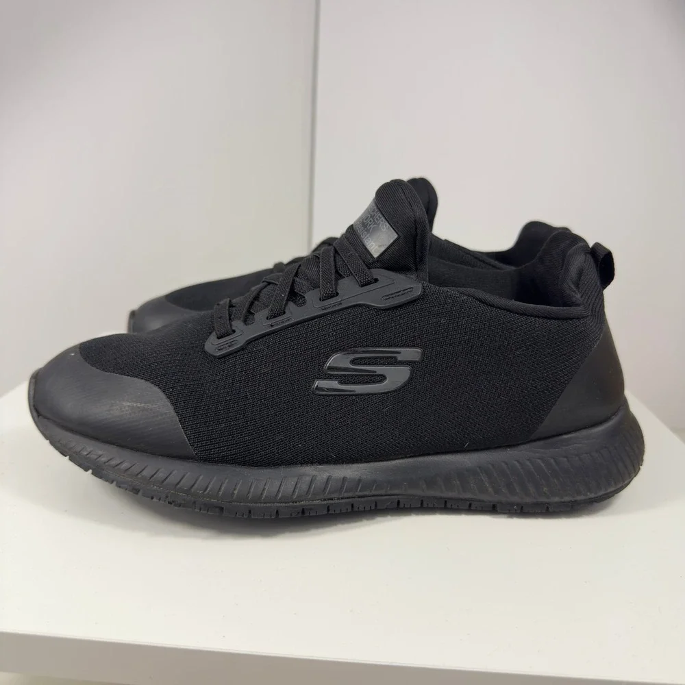 Skechers Work Squad Women Size 8 Black Slip Resistant Wide Fit Shoes 77222W